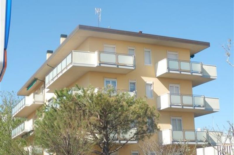 65. Condominio Carducci